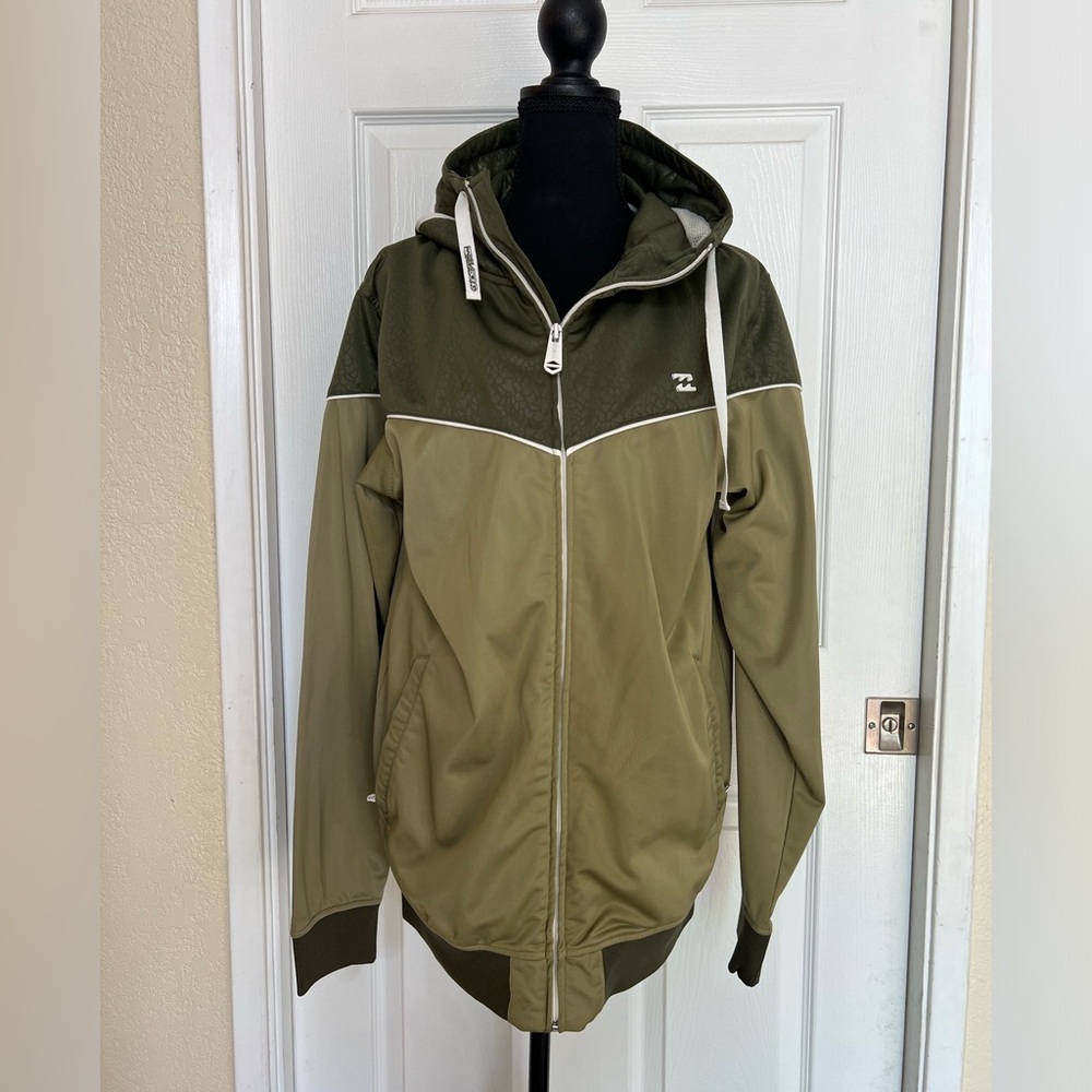 BILLABONG Men’s Size L Green zip up performance jacket with hide-away hoodie.